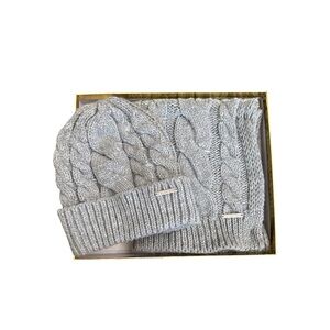 MICHAEL KORS Knit Scarf & Hat Gift Set